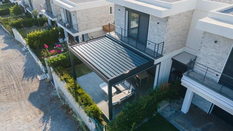Pourquoi choisir une pergola bioclimatique à Jouy-aux-Arches ?